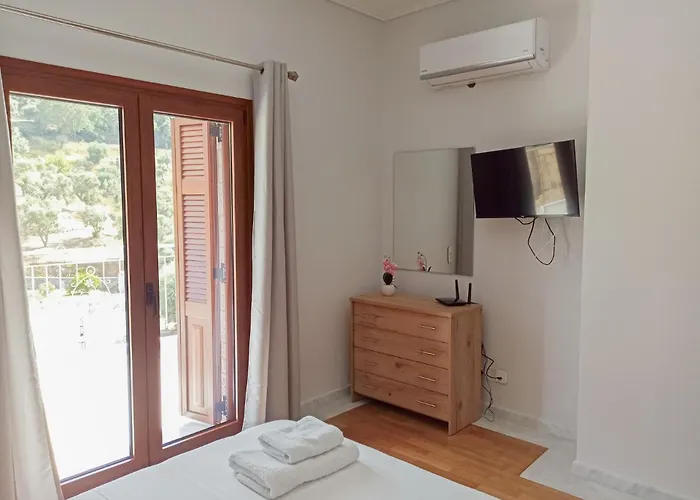 Oliveto Con Vista * Apolpaina