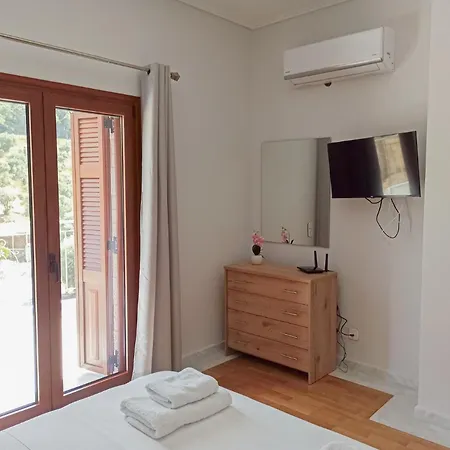 Oliveto Con Vista * Apolpaina